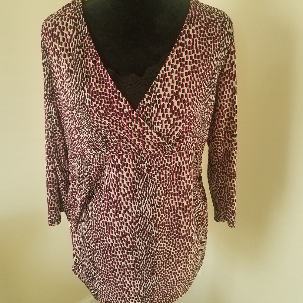 V-neck Maternity Blouse/Motherhood Maternity - Picture 2 of 3